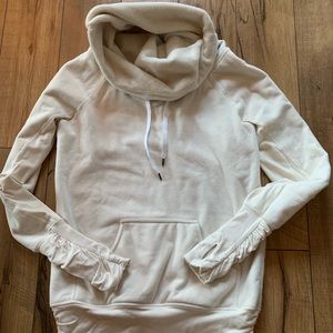 Lululemon Don’t Hurry be Happy pullover sz. 4, Euc